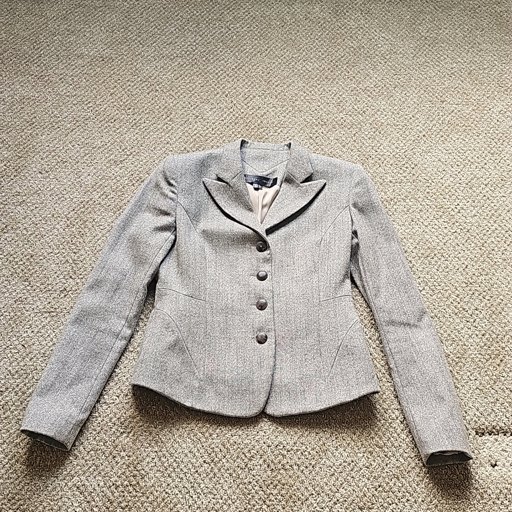 Theyskens' theory ladies wool nylon blend blazer . Brand new condition. Size 2